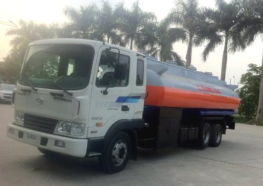  Xe téc chở xăng dầu hyundai 16 khối là dòng sản phẩm xe chở nhiên liệu hyundai mới toanh được viettruck jsc đưa ra thị trường cho dòng sản phẩm xe tec xe bồn chở nhiên liệu. Với tải trọng thiết kế lên đến 15 tấn  xe hyundai hd210 là sự lựa chọn thay thế 